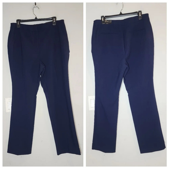 NWT Chico's Navy So Slimming Straight leg Trousers.  Size 1.5 short. 10P. - Picture 2 of 13